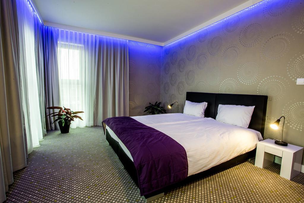 Hubska Apartments Βρότσλαβ Δωμάτιο φωτογραφία
